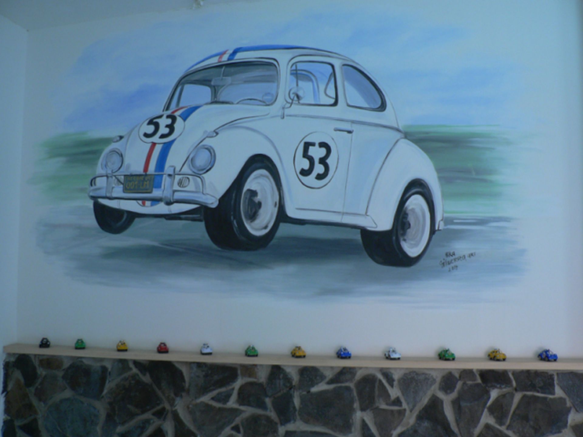 Herbie namaľovaný na stene našej učebne